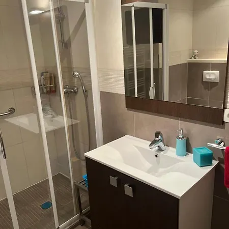 شقة Grand 3 Pieces Avec Terrasse Vue Confort بوزولي