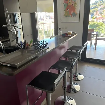 Grand 3 Pieces Avec Terrasse Vue Confort شقة